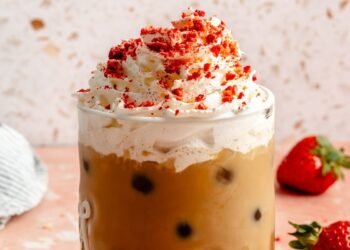 5-Ingredient Berry Chantilly Latte | Bold Kitchen