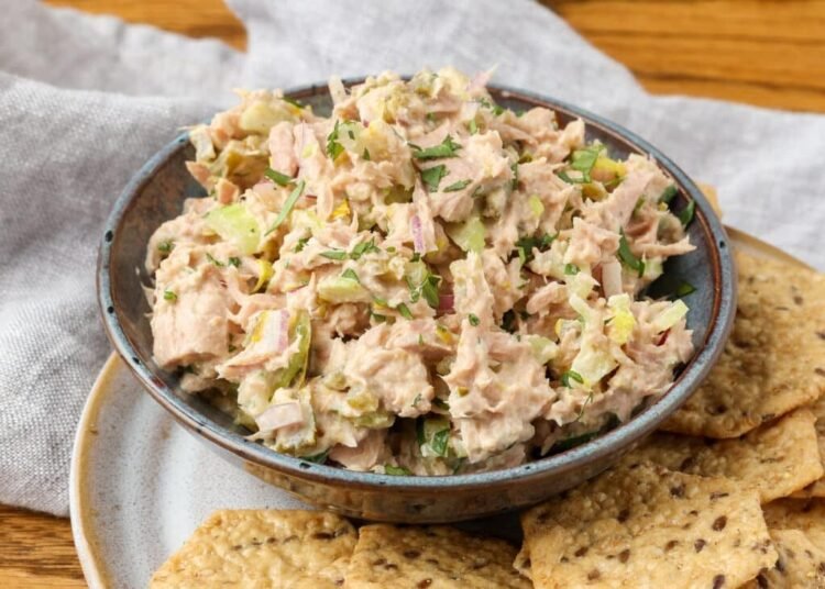 Spicy Tuna Salad – Barefeet within the Kitchen