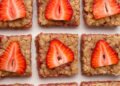 Strawberry Oatmeal Bars – The Finest Wholesome Recipe!