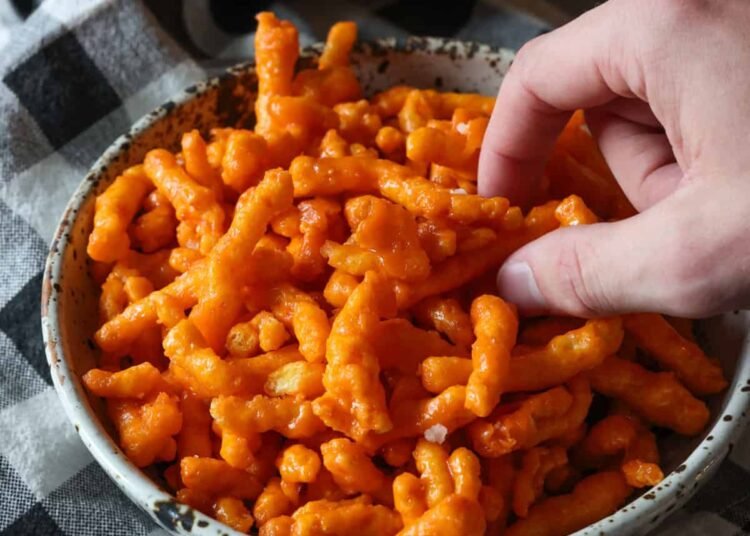 Caramel Cheetos – Cookies and Cups