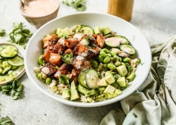 Bang Bang Salmon – WellPlated.com