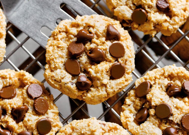 Flourless Chocolate Chip Cookies – The Well-known Recipe!