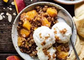 Gluten Free Peach Crisp – Straightforward and Cozy