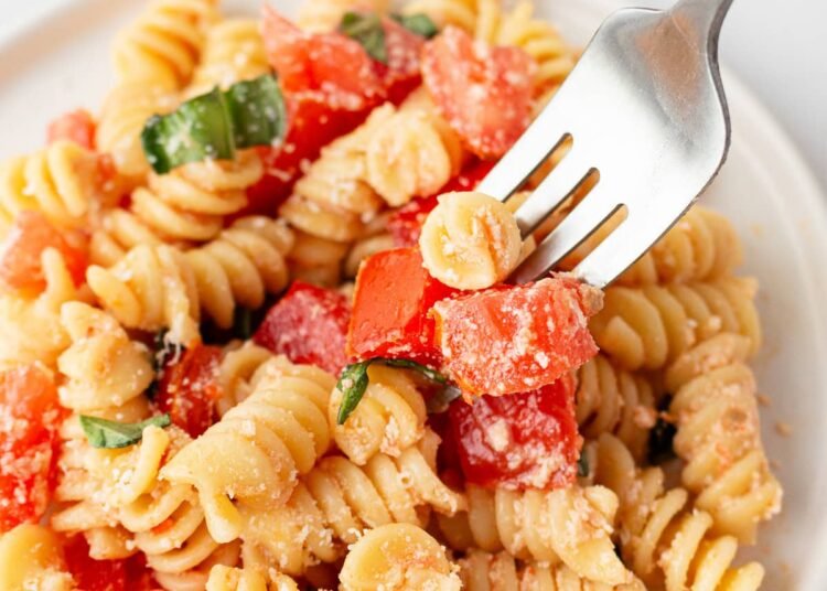 Recent Tomato Pasta | Straightforward Summer season Aspect Dish