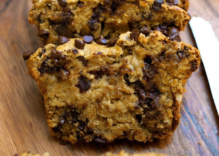 Oatmeal Banana Bread – (Low Calorie & So Scrumptious!)