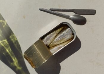 In search of a Balanced Weight-reduction plan for Intestine Well being and Pores and skin? Right here it’s