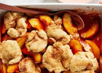 Straightforward Peach Cobbler Recipe – Love and Lemons