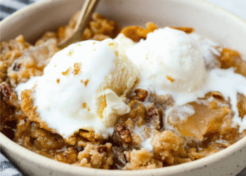 Apple Dump Cake (5 Ingredient)