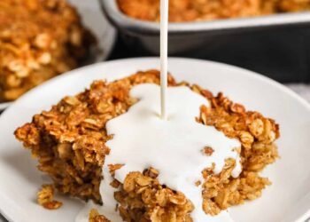 Brown Sugar Baked Oatmeal {Made From Scratch!}