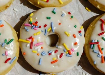 Straightforward Do-it-yourself Cottage Cheese Donuts