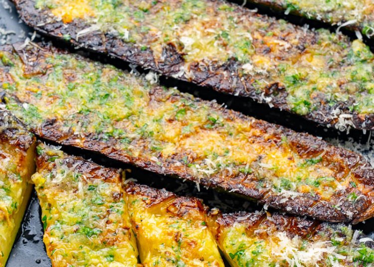 Garlic Butter Zucchini – Closet Cooking