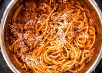 Instantaneous Pot Spaghetti and Meat Sauce (One-Pot Meal) l Skinnytaste