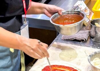 Premium Italian Tomatoes Arrive in Malaysia with the eTomAato – dixonthum