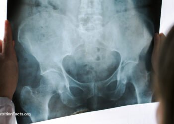 Pelvic Exams by Med College students on Anesthetized Girls 