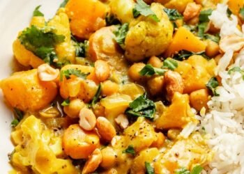 Vegan One Pot Butternut Squash Curry (prepared in half-hour!)