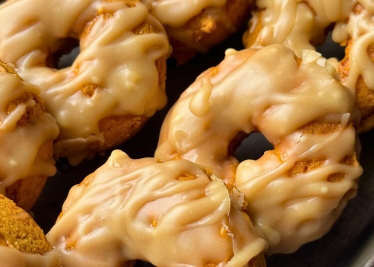 EASY CAKE MIX PUMPKIN DONUTS