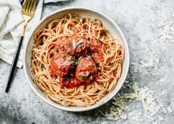 Juicy & Tender Crockpot Meatballs