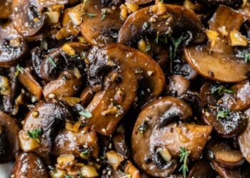 Gown Up Your Dinner: Sautéed Mushrooms