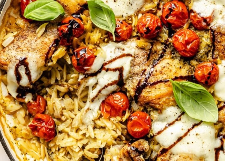One Pan Hen Caprese Orzo Bake