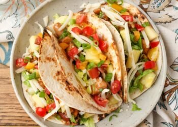 Pineapple Rooster Tacos – Barefeet within the Kitchen