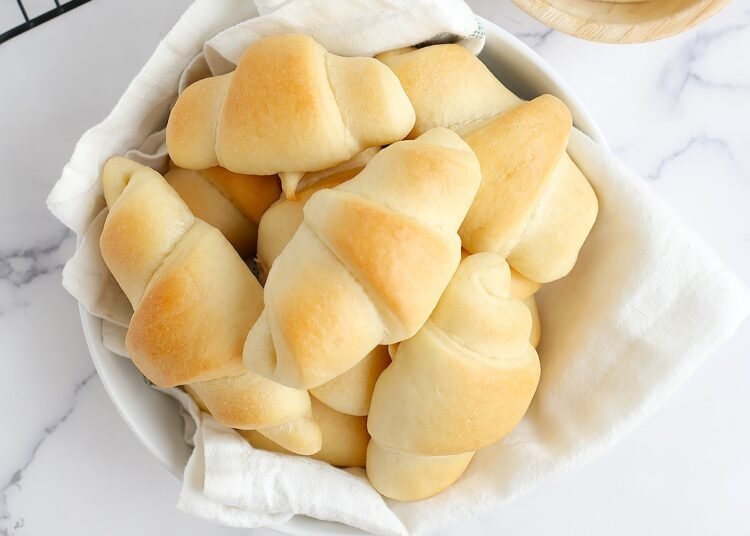 Simple Crescent Rolls – SHK