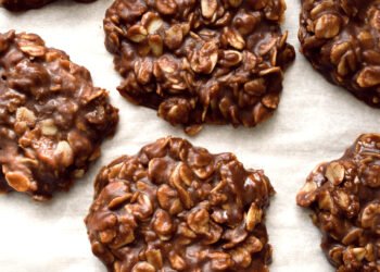 Chocolate No Bake Cookies – The Finest Recipe (Simply 8 Elements!)