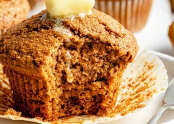 15+ Recipes Utilizing Applesauce (breads, muffins, truffles & extra!)