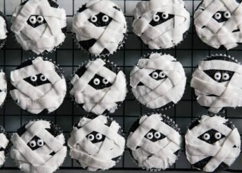 Mummy Chocolate Cupcakes – A Cozy Kitchen