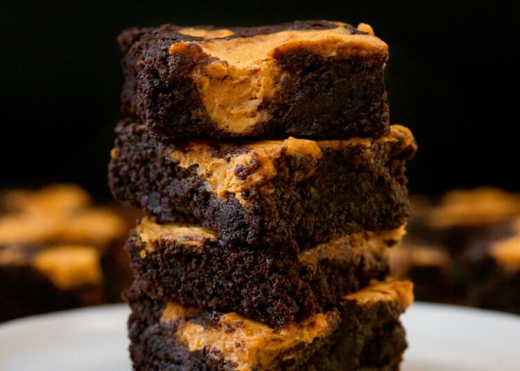 Pumpkin Brownies – Further Fudgy Recipe! (+ Video)