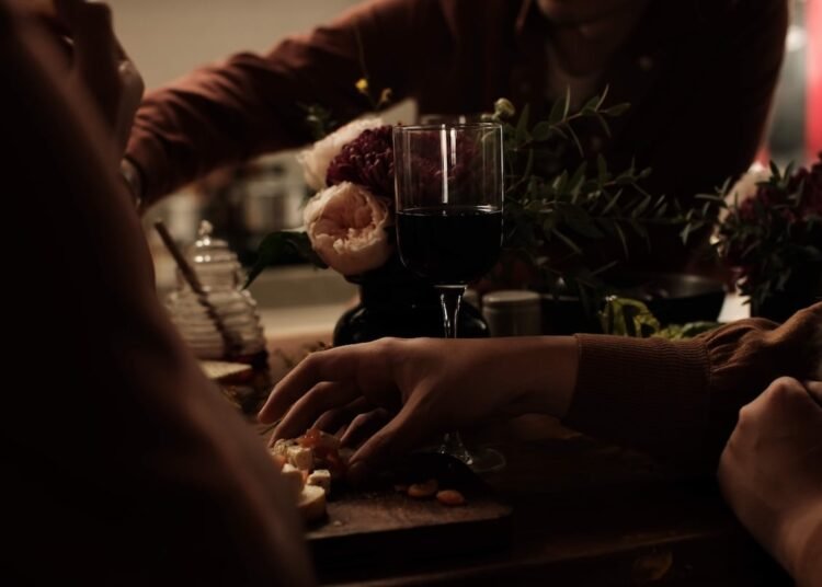 5 Good Methods to Get pleasure from Thanksgiving Meals With out Bloating