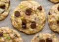 Pistachio Chocolate Chip Cookies – Chocolate Lined Katie
