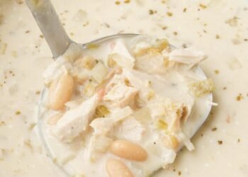 Gradual Cooker White Rooster Chili