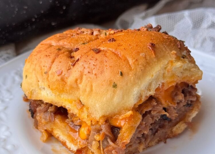 BEEF AND CHEDDAR SLIDERS – The Southern Woman Cooks