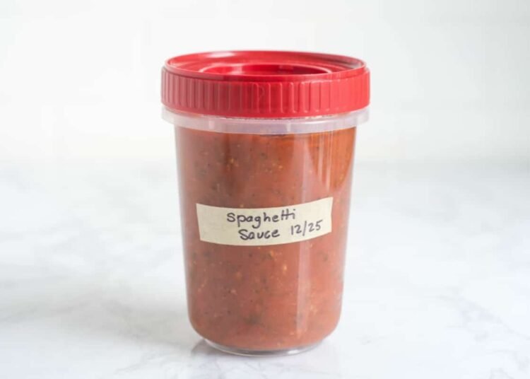Household Favourite Spaghetti Sauce with Meat