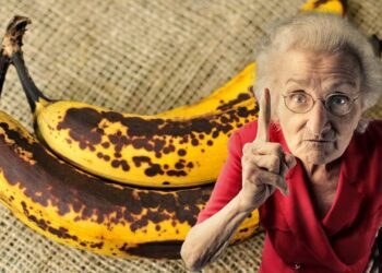 In case your bananas hold turning brown too quick, here’s what you’re possible doing improper at residence