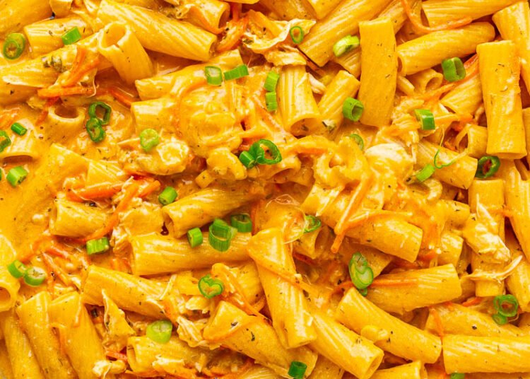 Buffalo Hen Pasta – Closet Cooking