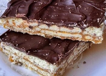 COPYCAT KITKAT BARS – The Southern Girl Cooks