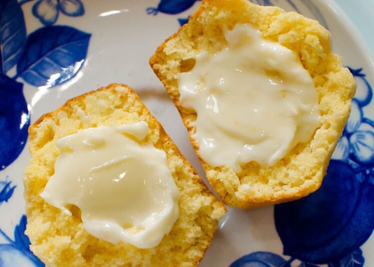 Vegan Cornbread Muffins – The BEST Straightforward Recipe!