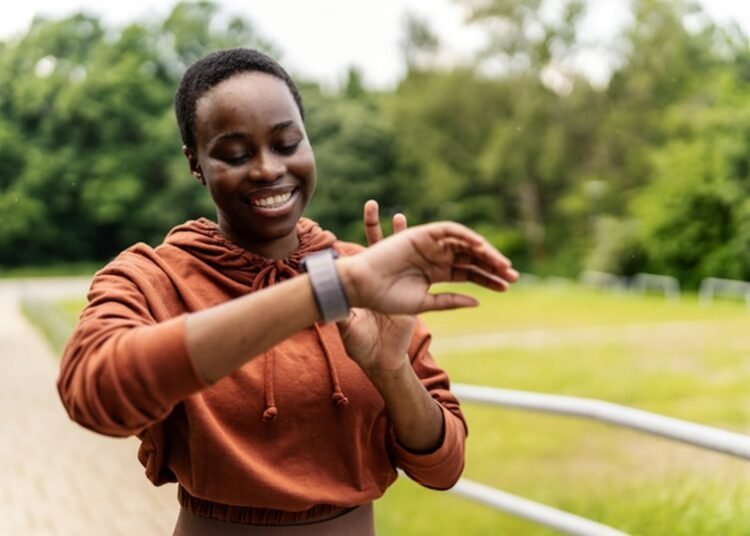 5 Strolling Routines to Lose Physique Fats and Burn Extra Energy