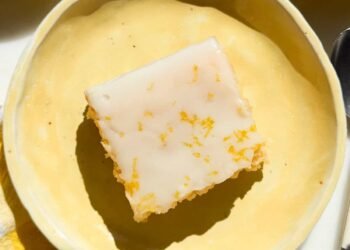 Lemon Brownies with White Chocolate Lemon Glaze (One Bowl)