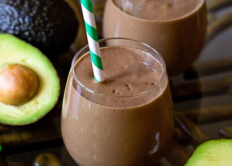 Chocolate Avocado Smoothie – (5 Elements, Simple Recipe)