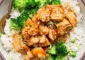 Sluggish Cooker Honey Sriracha Rooster