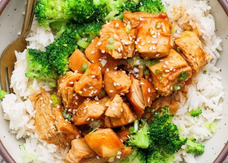 Sluggish Cooker Honey Sriracha Rooster