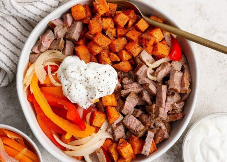 Philly Cheesesteak Bowl (Wholesome + Meal-Prep Pleasant)