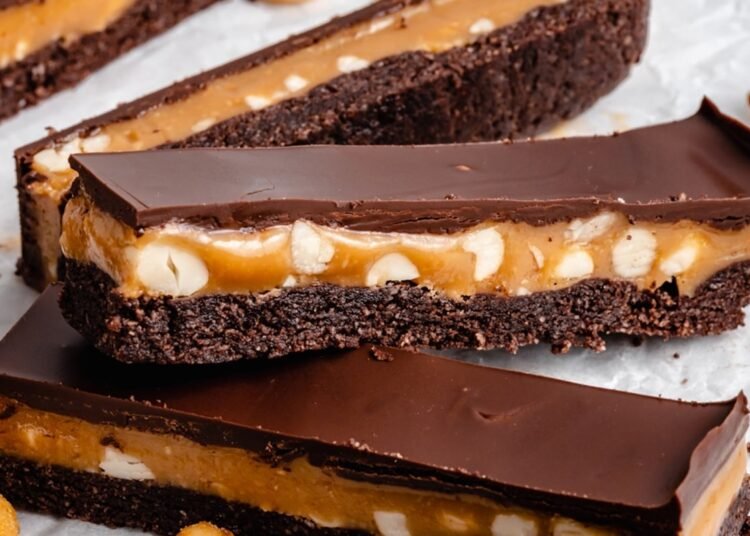 24 Dreamy Chocolate Peanut Butter Desserts (baked & no bake!)