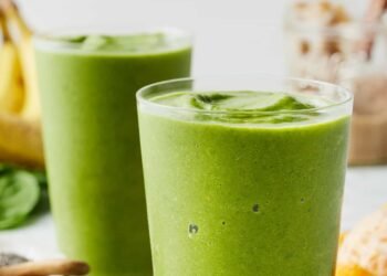 5 Excessive-Fiber Smoothie Recipes You Can Make in 5 Minutes