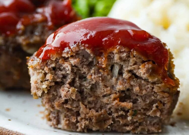 Mini Meatloaf Muffins | The Recipe Critic