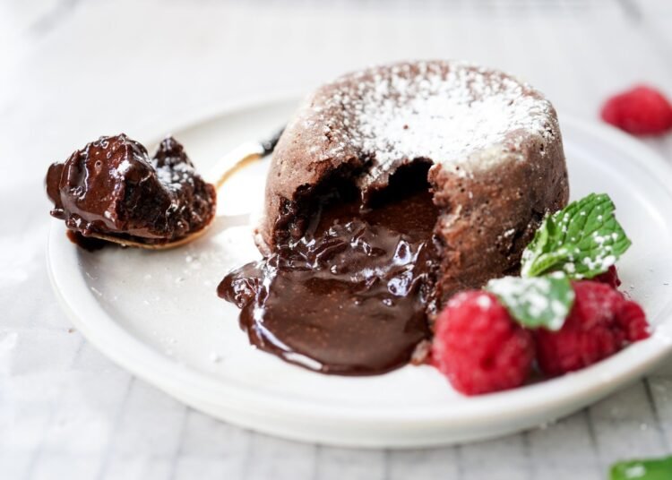 Simple Molten Lava Cake – SHK