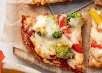 Hen Crust Pizza (Excessive-Protein) – Skinnytaste