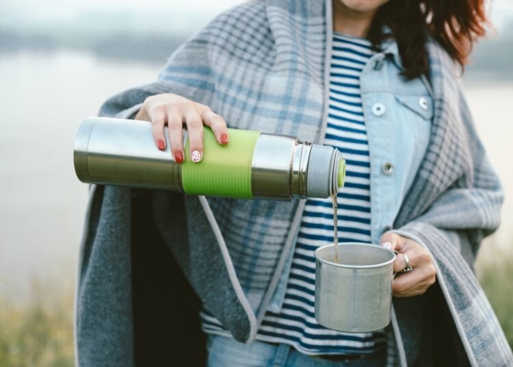 Methods to Take Bone Broth on the Go (With out the Mess) – Dr. Kellyann